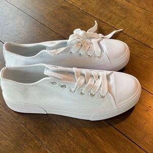 Amazon White Canvas Sneakers